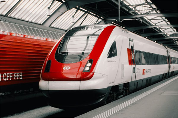 轻量化革命：碳纤维壳体如何重塑未来