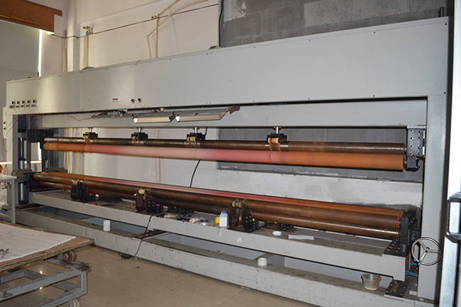 无锡星欧注册碳纤维生产设备——卷管机2