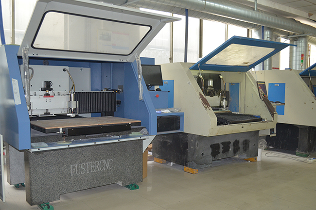 碳纤维板掉粉吗?