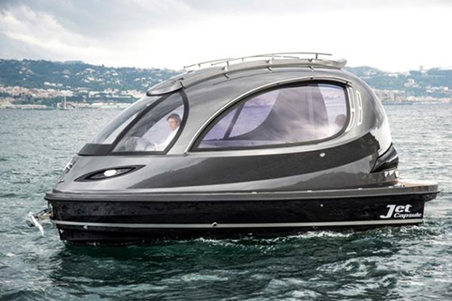 新一代胶囊游艇亮相,由碳纤和玻纤打造而成