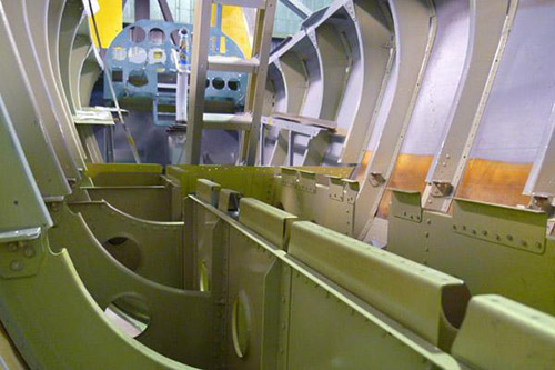 欧盟开发飞机全尺寸碳纤维压力隔框