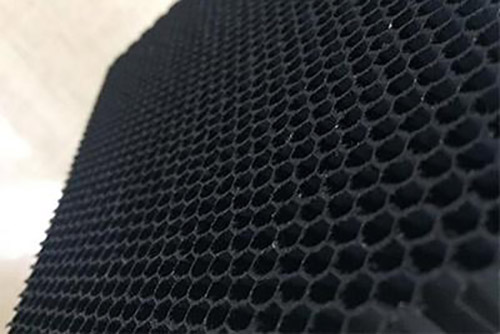 碳纤维板具备吸波能力吗?