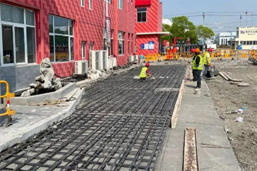 废弃碳纤维板回收利用新方式,替代钢筋铺筑道路