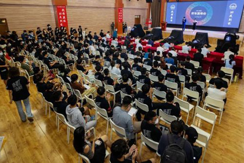 哈工大发布新款碳纤维赛车,全车25kg